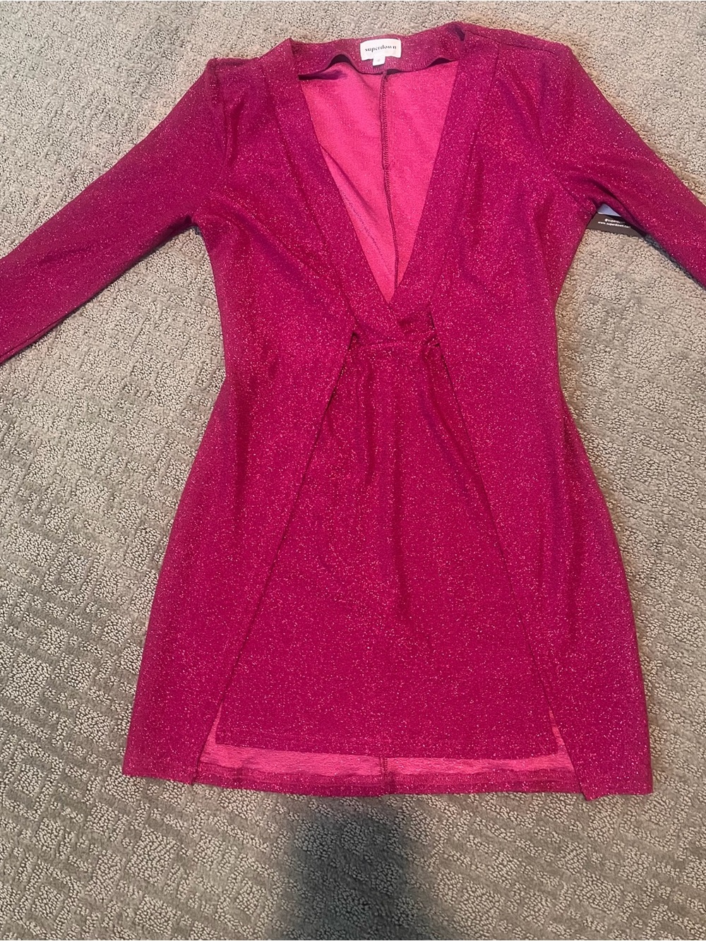Magenta glitter dress with dual slits by Superdown